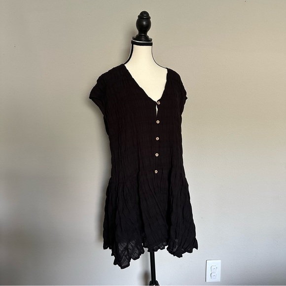 *VESTIQUE* Black Button Shift Dress - Picture 1 of 7